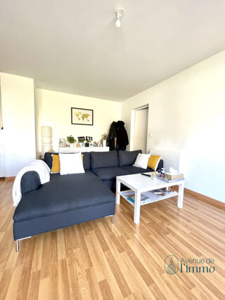  Appartement à louer 3 pièces 65 m²