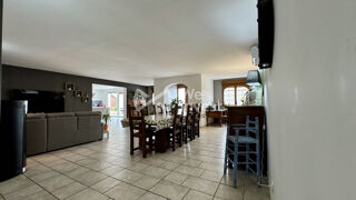  Maison à vendre 14 pièces 215 m²