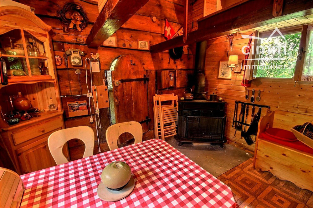 A VENDRE-RIVIERE ENVERSE (74440) CHALET ATYPIQUE  VÉRITABLE