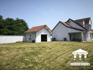  Maison  vendre 8 pices 225 m