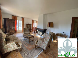  Maison � vendre 6 pi�ces 220 m�