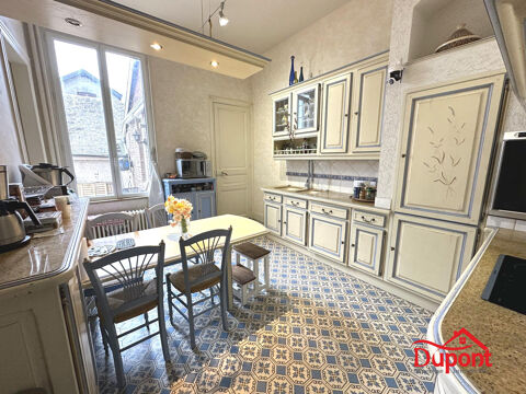    vendre maison individuelle 5 chambres, jardin et 2 garages  Maison - 7 pice(s) - 200 m