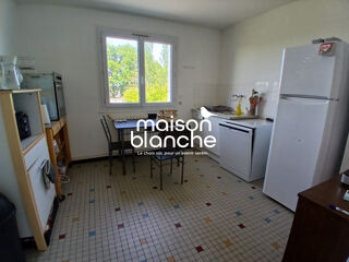  Appartement à louer 3 pièces 76 m²