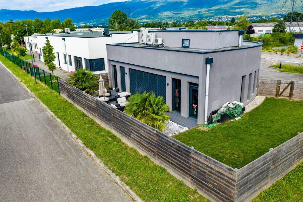  Immeuble commercial à vendre 