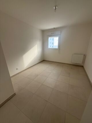  Appartement à louer 3 pièces 66 m²