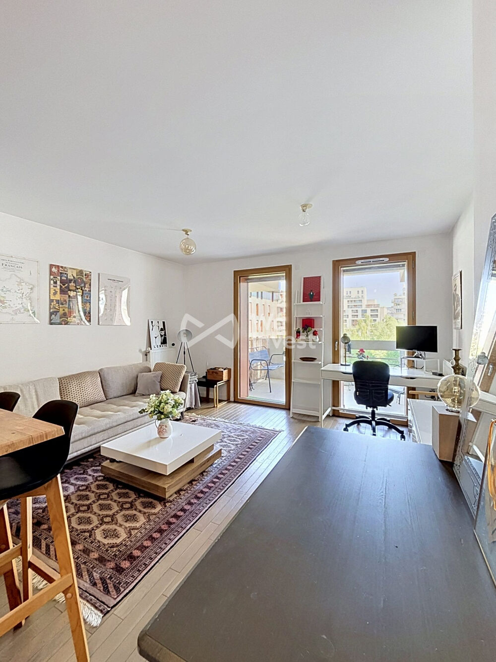 Boulogne-Billancourt  Rive de Seine - Élégant 2 pièces ave