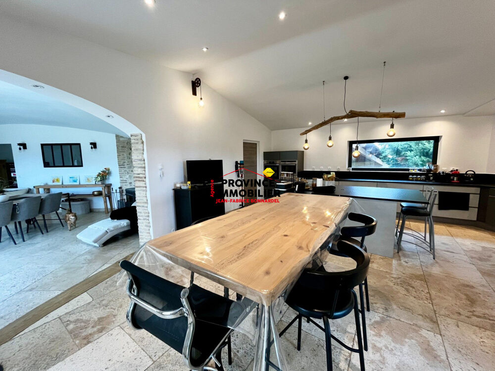 à vendre  Maison Sainte-Cécile-les-Vignes (84290)