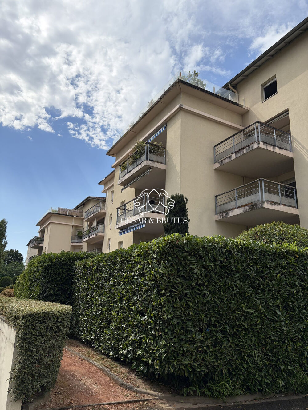 Vente Appartement T3 de 81,37 m² avec terrasse, garage double et parking – Vend Tassin-la-demi-lune