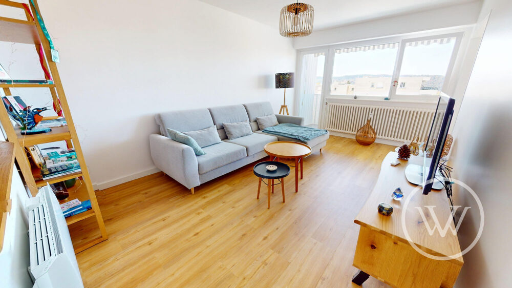 Vente Appartement Beau T4 en dernier étage avec vue, balcon et garage Besançon