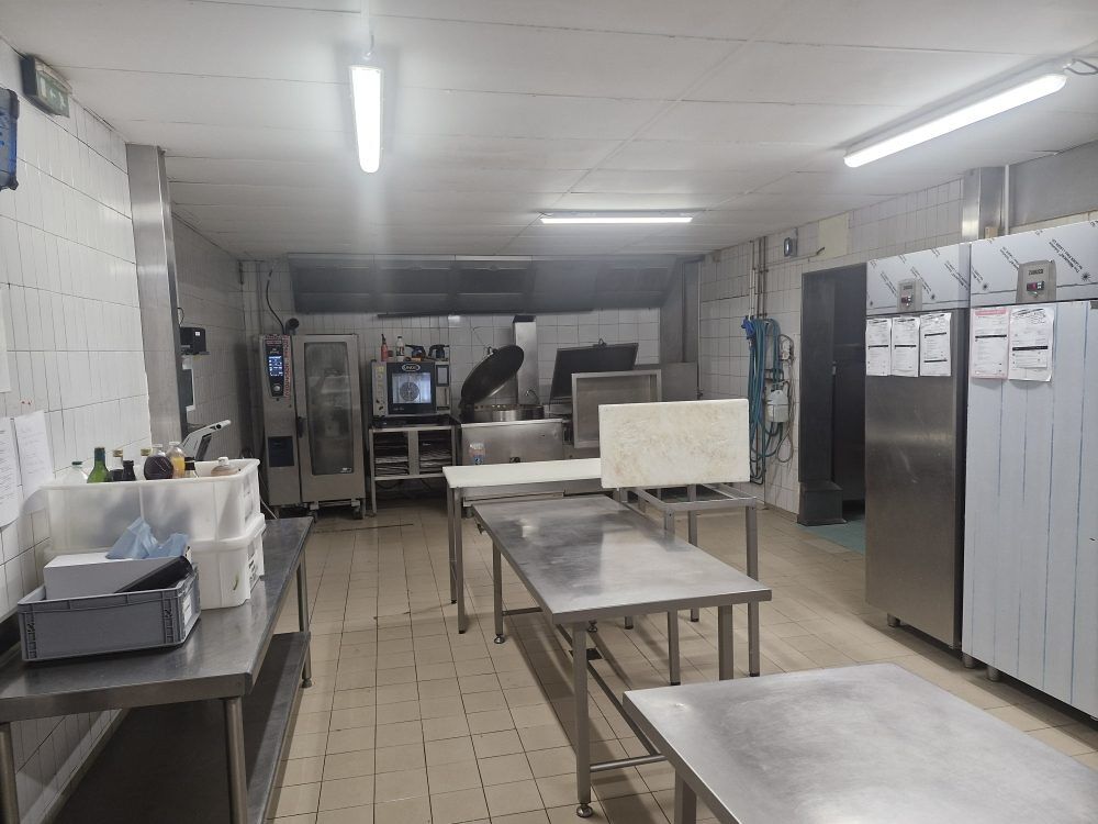   Ensemble immobilier de 1 300 m² à LIMOGES ! 