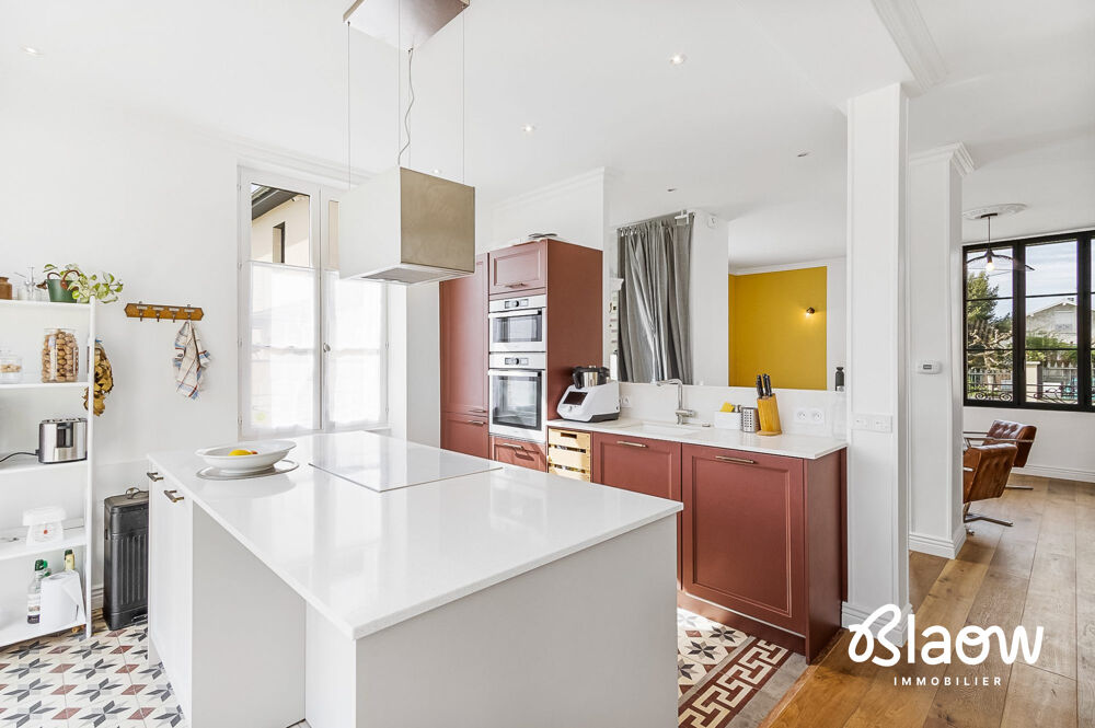 Maison rénovée de 153 m² à vendre à Décines-Charpieu
