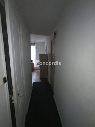  Appartement à louer 2 pièces 31 m²