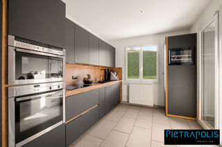  Maison à vendre 8 pièces 226 m²