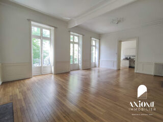  Appartement à louer 5 pièces 130 m²