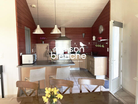   Plain pied Maison - 5 pi�ce(s) - 115 m�