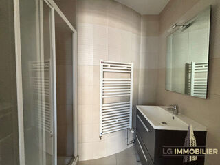  Appartement à louer 2 pièces 70 m²