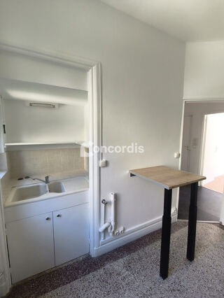  Appartement à louer 1 pièce 27 m²