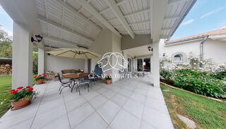  Maison à vendre 8 pièces 231 m²