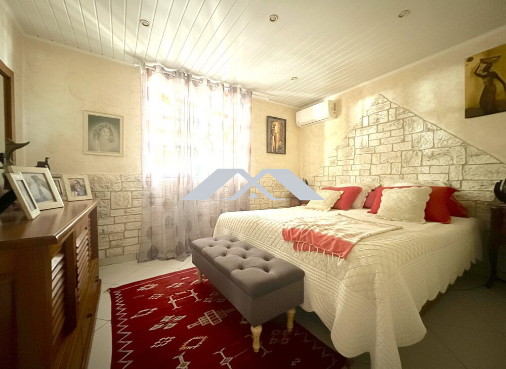 � vendre  Maison Petite-�le (97429)