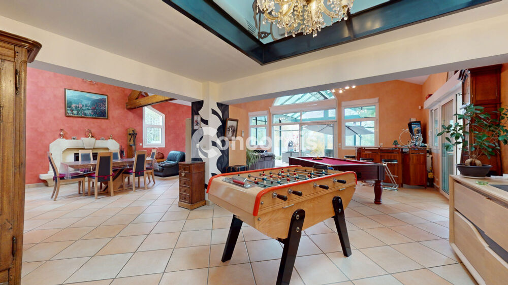 Maison 220 m² sur terrain constructible de 5 550 m²
