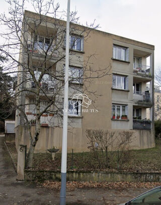 Immeuble à vendre 480 m² Vénissieux