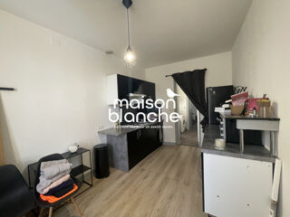  Appartement à louer 3 pièces 61 m²