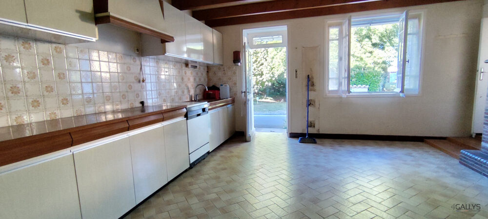 Maison à rénover située à Saint-Simon-De-Péllouaille