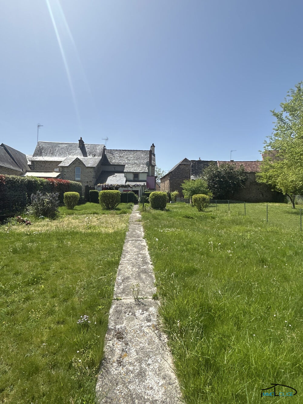 Maison à vendre . Privezac