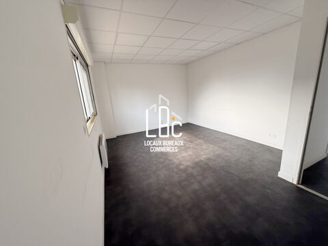   Ancenis - À louer 308 m² locaux mixtes ateliers et bureaux 