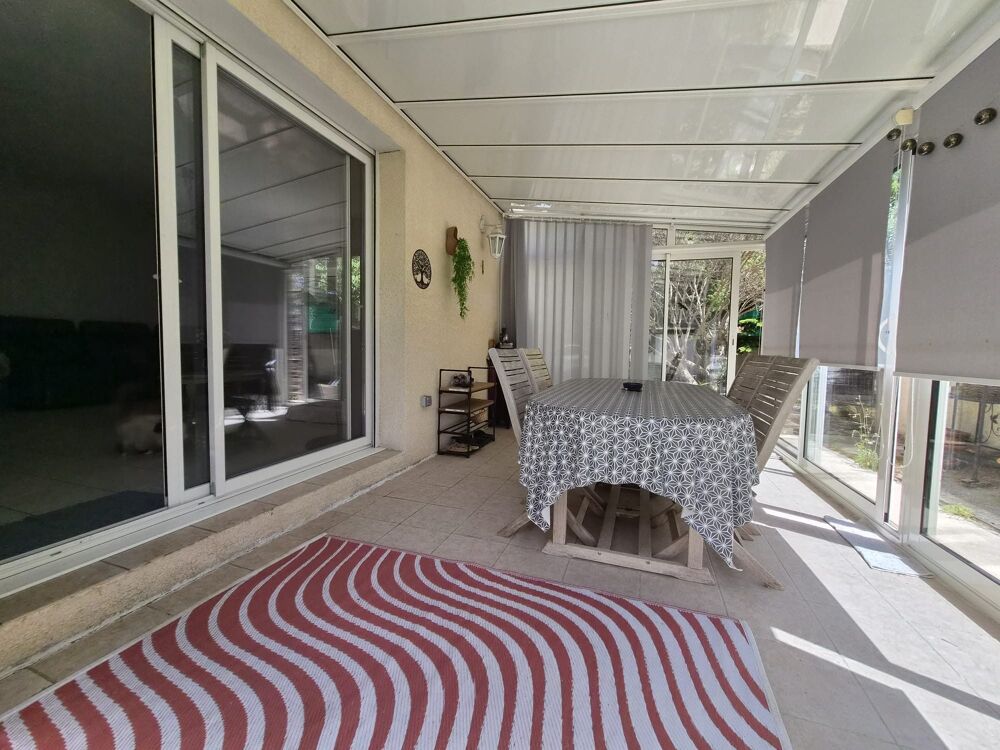 Jolie Villa avec garage de plain pied.