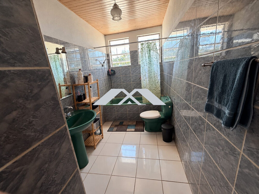 Vente Maison Maison F4 Saint-Benoit Saint-benoît