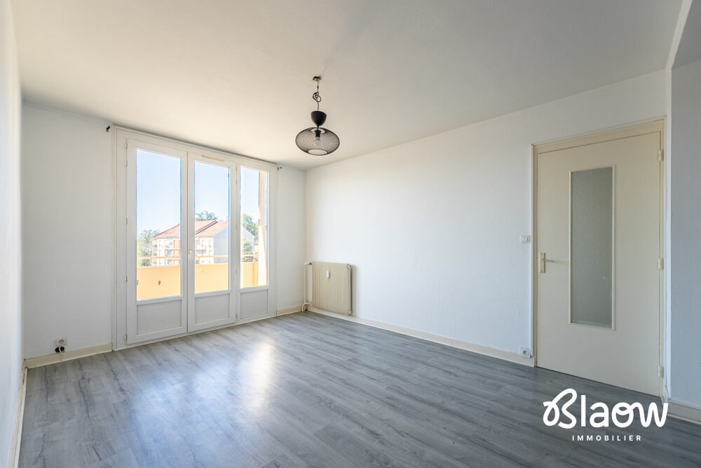 Appartement T3 de 63 m², au dernier étage avec balcon et cave