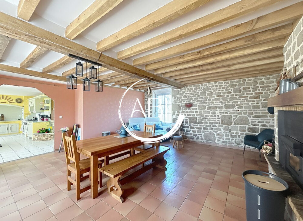 Vente Maison Sur 3154 m², Maison 5 chambres, proche commerces La ferté macé