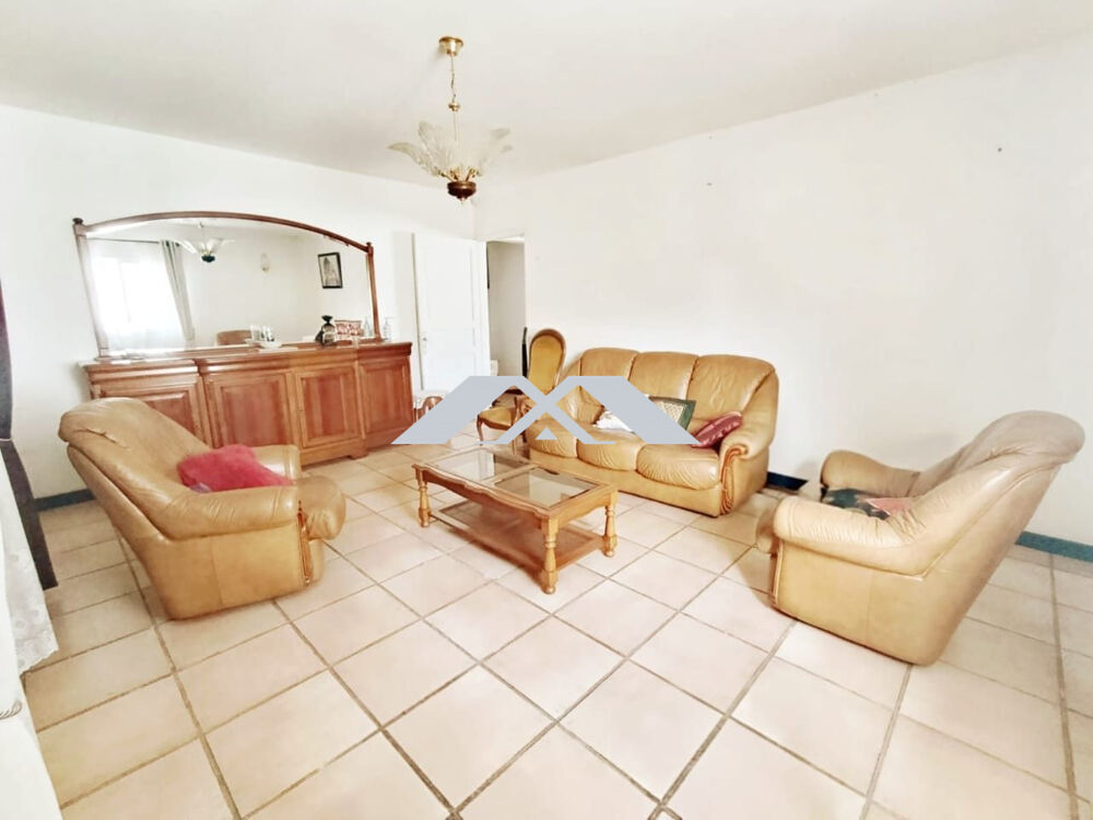 Rare à la vente : Maison F9 à Saint-Louis - Idéal grande fami