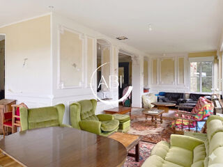  Maison à vendre 15 + pièces 597 m²