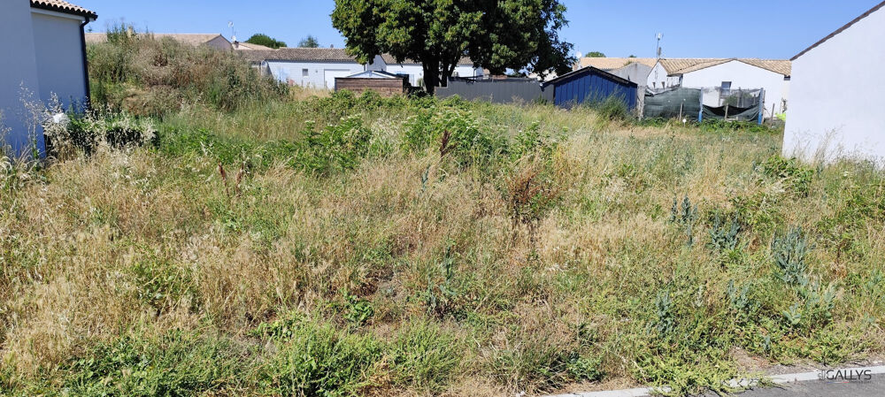   Terrain viabilisé de 500 m² situé AU GUA 