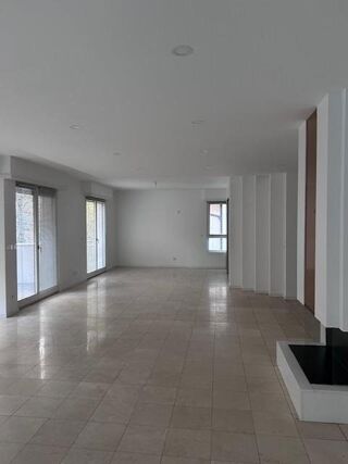  Appartement à louer 6 pièces 158 m²