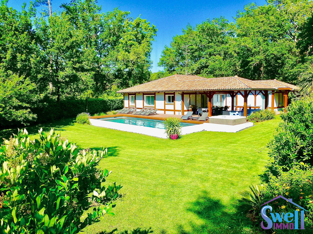 Propriété avec maison T6 147m² et maison T2 60m² piscine cha