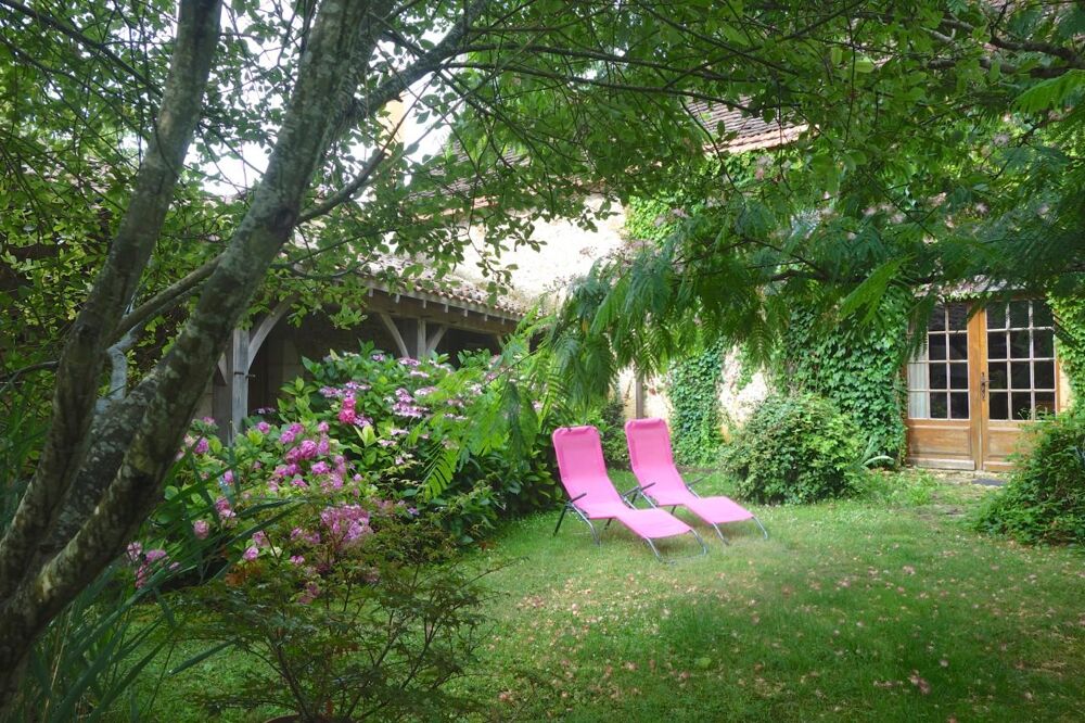 Propriété authentique de Périgourdine avec piscine, deux gît