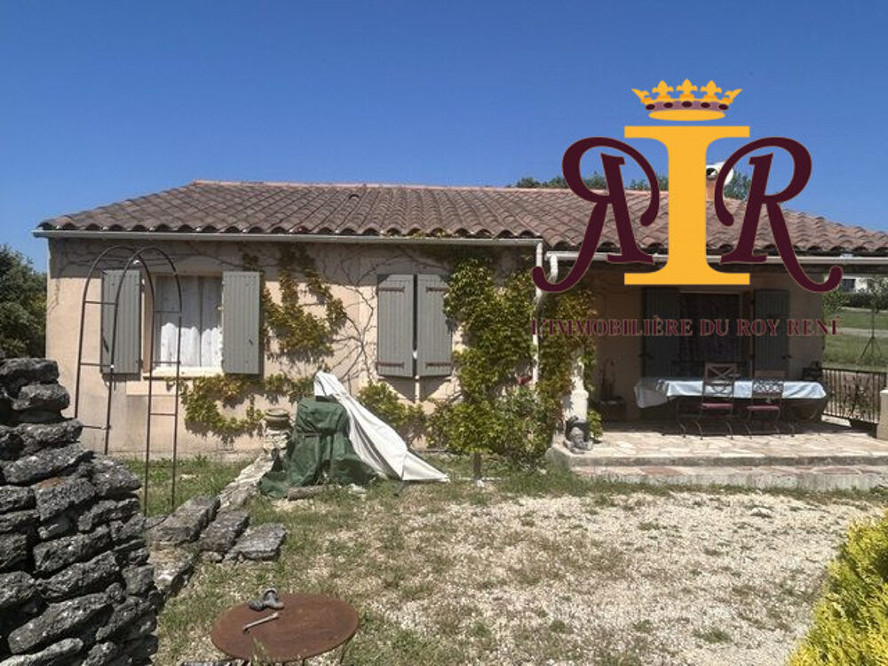 Villa de plais-pieds avec vue, beau terrain et piscine