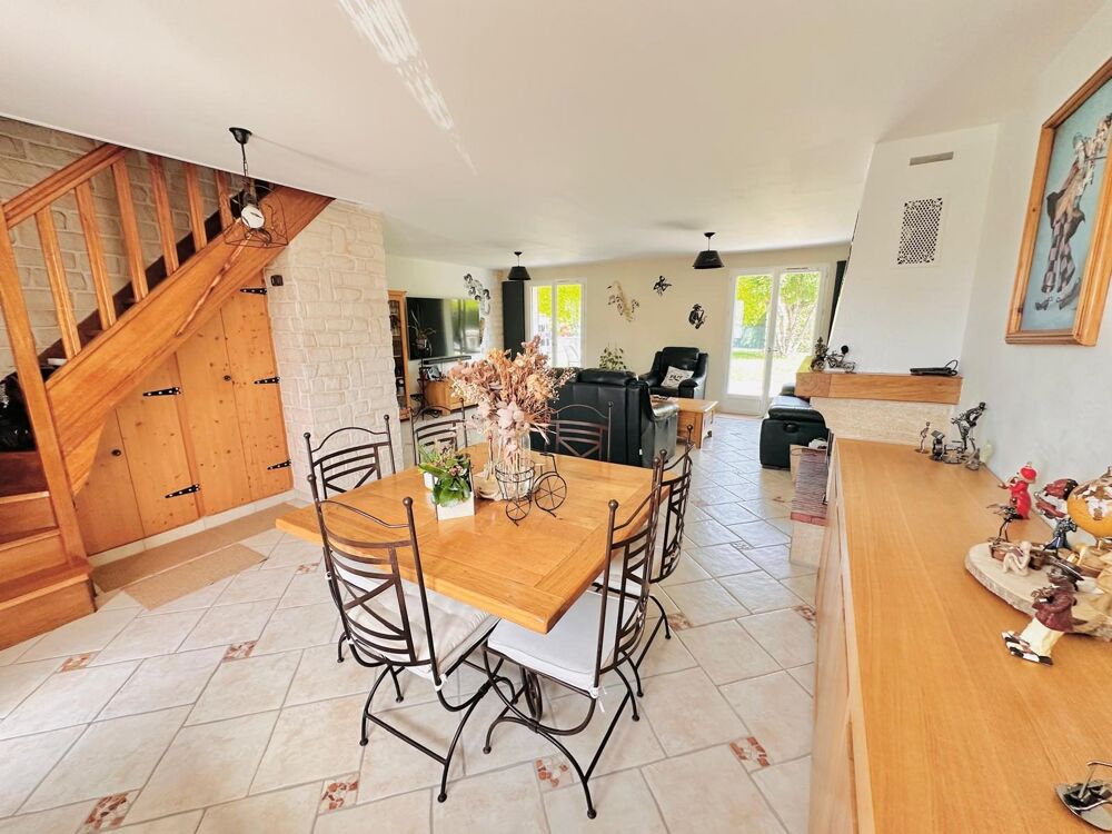 LAIGNEVILLE. Maison 5 pièces de 120 m², sur terrain de 713 m²