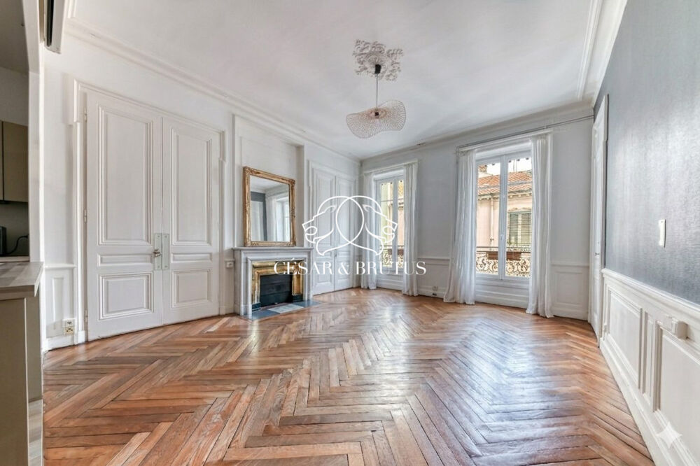 Lyon 6 Foch. Appartement familiale 120m² étage élevé. Statio