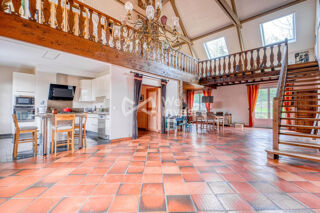  Maison à vendre 10 pièces 270 m²