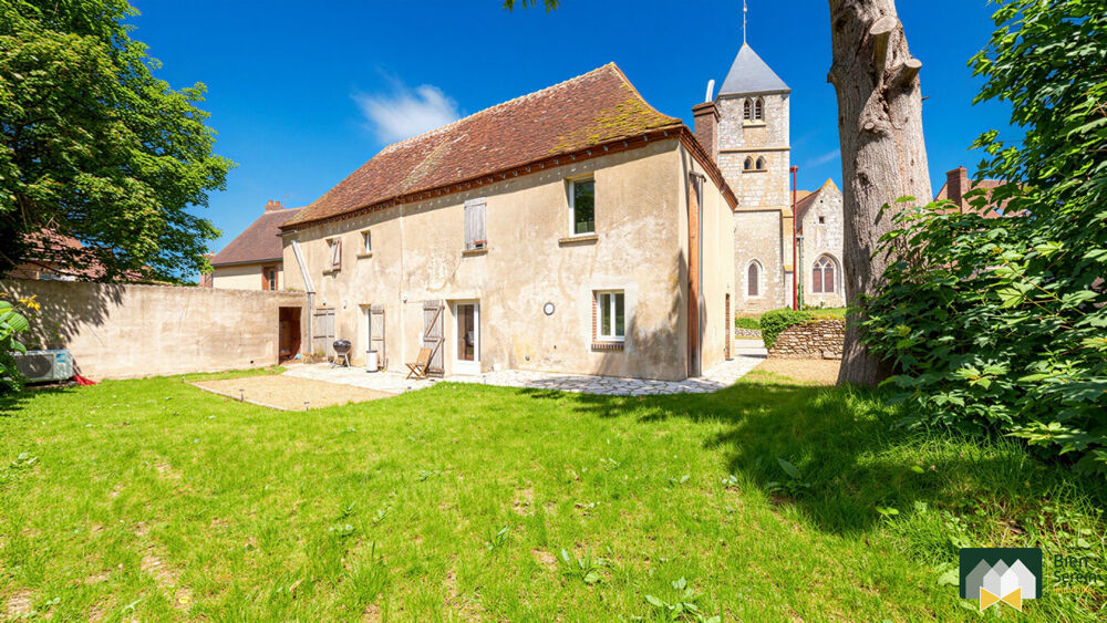 MAISON D'ÉPOQUE AVEC GARAGE / TERRASSE / JARDIN CLOS - ARCISSES