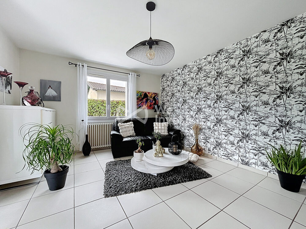 Vente Maison Plain-pied rénové de 124 m² avec jardin clos à Bessines Bessines