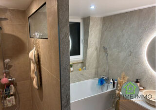  Immeuble � vendre 225 m�