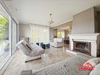  Maison à vendre 8 pièces 223 m²