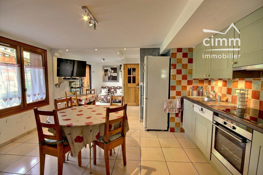 A VENDRE LES CARROZ D'ARACHES 74300 ENSEMBLE IMMOBILIER DE DEUX