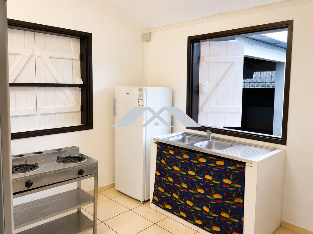 Maison familiale Bourbon Bois à Saint-Benoît  Charme et con