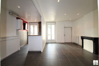  Immeuble � vendre 449 m�